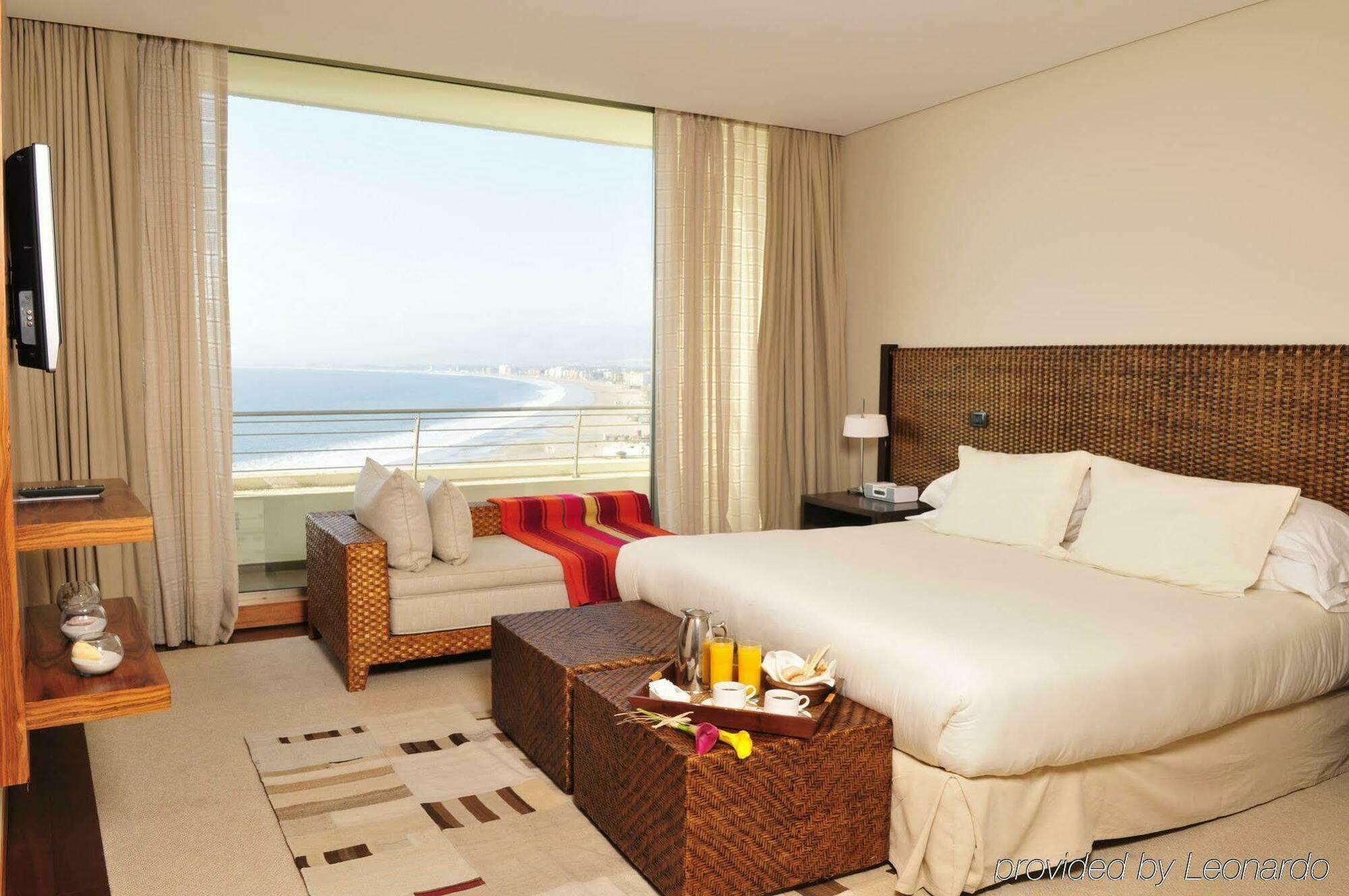 Enjoy Coquimbo Hotel Exterior foto A room at the Sheraton Lima Hotel